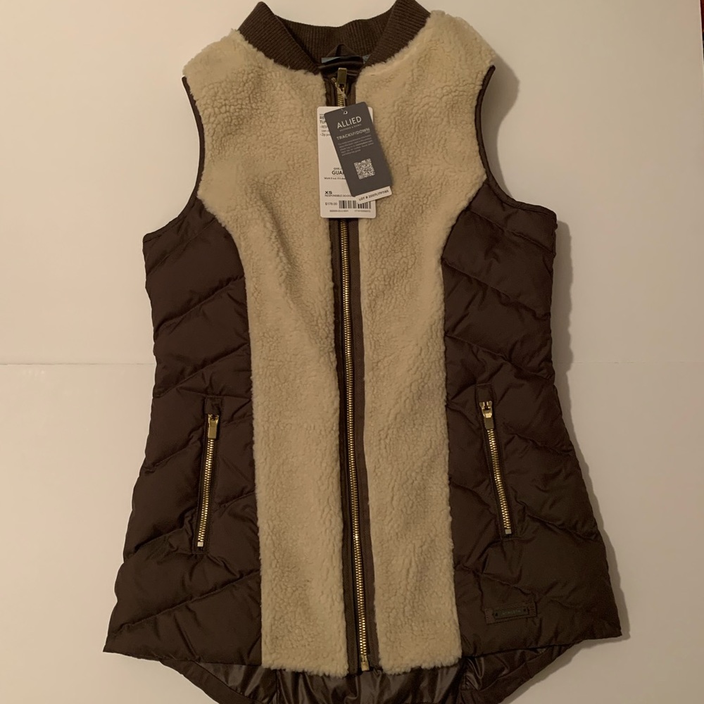brand new Athleta vest